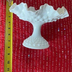 Beautiful Vintage Milk Glass Large Vase Excellent Condition
